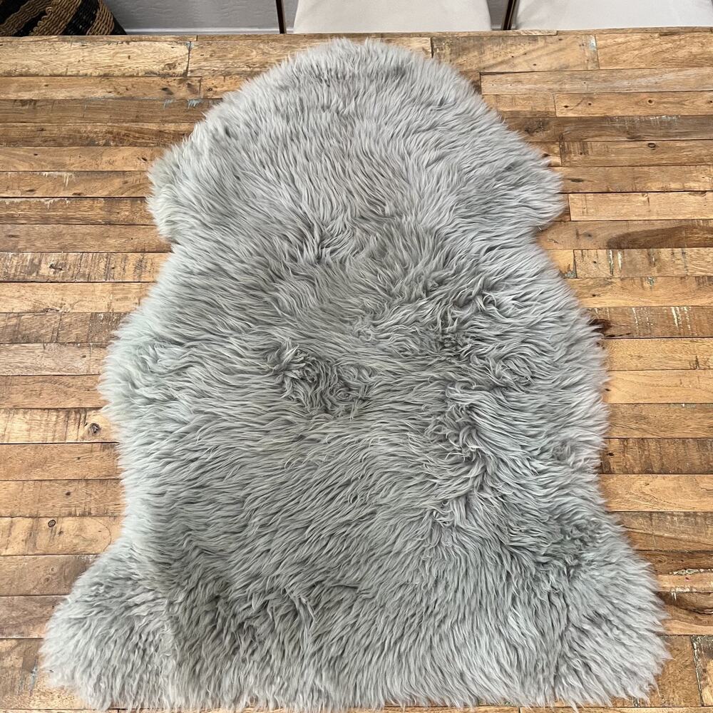 Interlude Home Gray Genuine Sheepskin Rug 35" x 24"